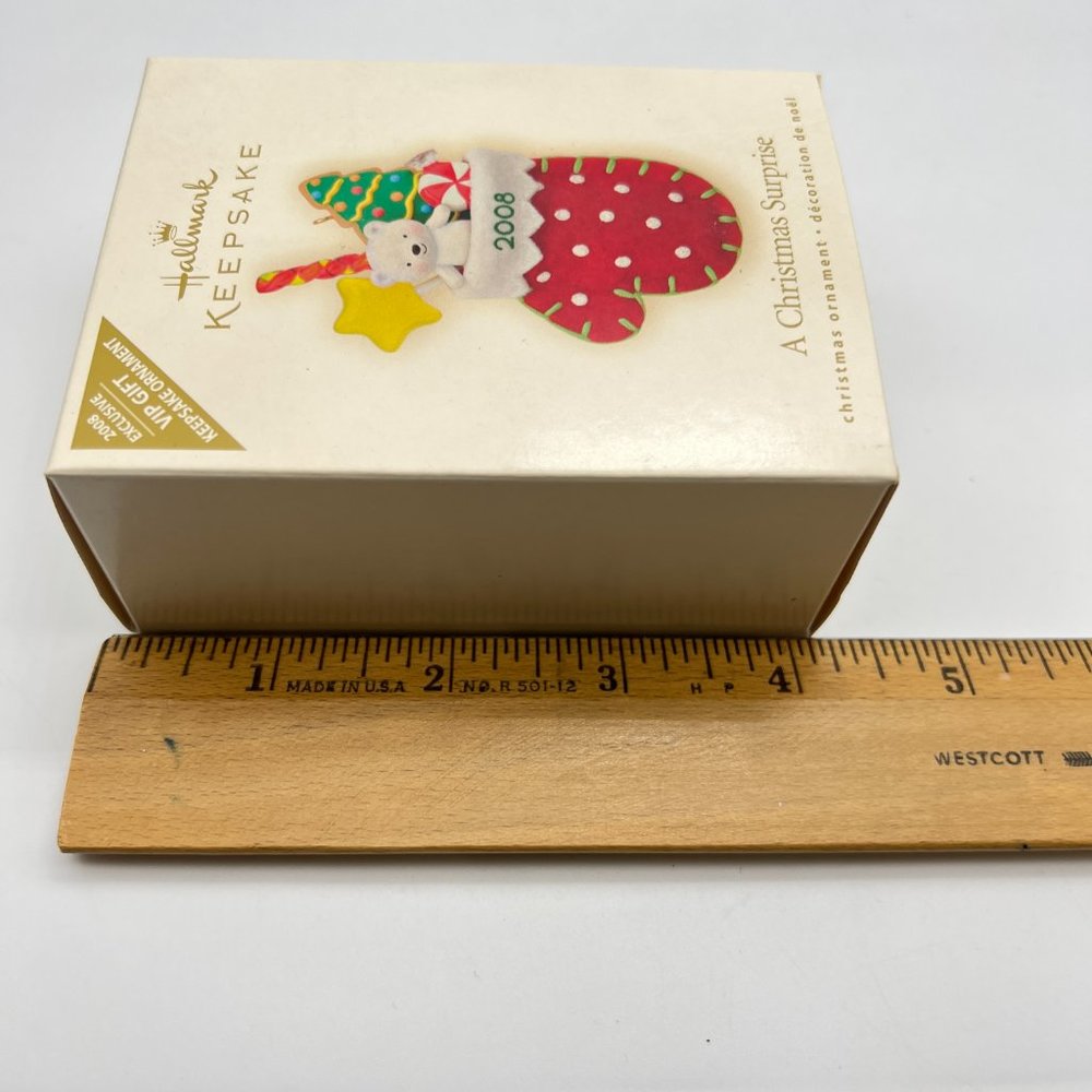 Hallmark Keepsake A CHRISTMAS SURPRISE Ornament VIP Exclusive 2008 - Picture 9 of 9